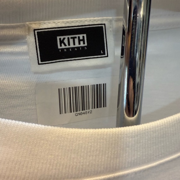 Kith treat - White Graphic T-Shirt - New L - Picture 3 of 4